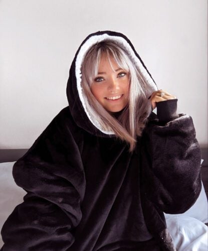 CoHoodie™ Oversized Black Hoodie Blanket photo review