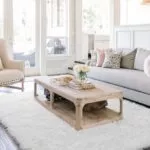 White fluffy rug for bedroom – Bild 3