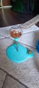 PetPaw™ Cat Feeder - Cat Leaking Food Ball photo review